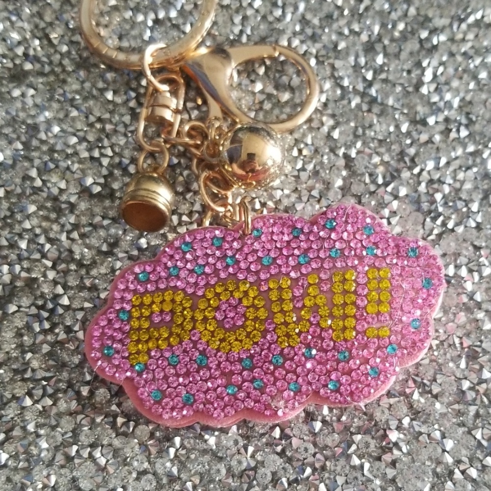 Rhinestone Keychain Set - Picture 3 of 4